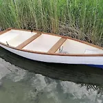 7 Ferohelyes Haz A Totol 15 M-re Sajat Steggel Es Csonakkal Balatonfenyvesen Balatonfenyves