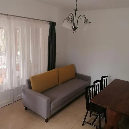 7 Férőhelyes Ház Balatonfenyvesen A Tótól 15 M-re Saját Stéggel és Csónakkal Balatonfenyves