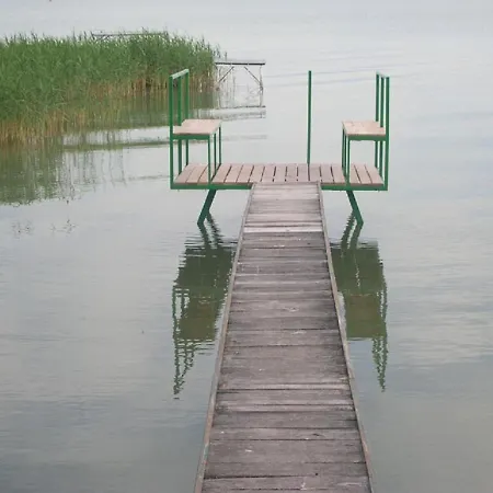 7 Ferohelyes Haz A Totol 15 M-re Sajat Steggel Es Csonakkal Balatonfenyvesen Prázdninový dům