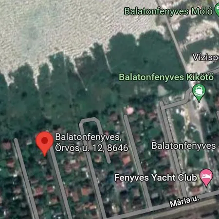 7 Férőhelyes Ház Balatonfenyvesen A Tótól 15 M-re Saját Stéggel és Csónakkal Hébergement de vacances Balatonfenyves