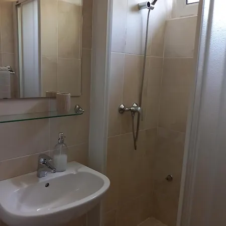 7 Ferohelyes Haz A Totol 15 M-re Sajat Steggel Es Csonakkal Balatonfenyvesen Ferienhaus *