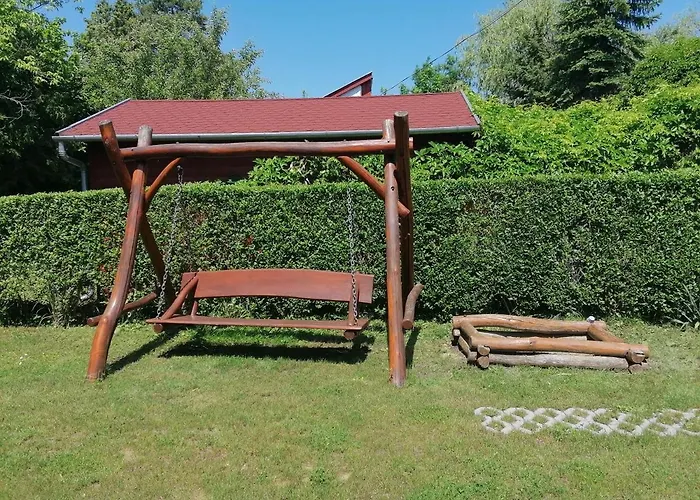 7 Ferohelyes Haz A Totol 15 M-re Sajat Steggel Es Csonakkal Balatonfenyvesen Ferienhaus