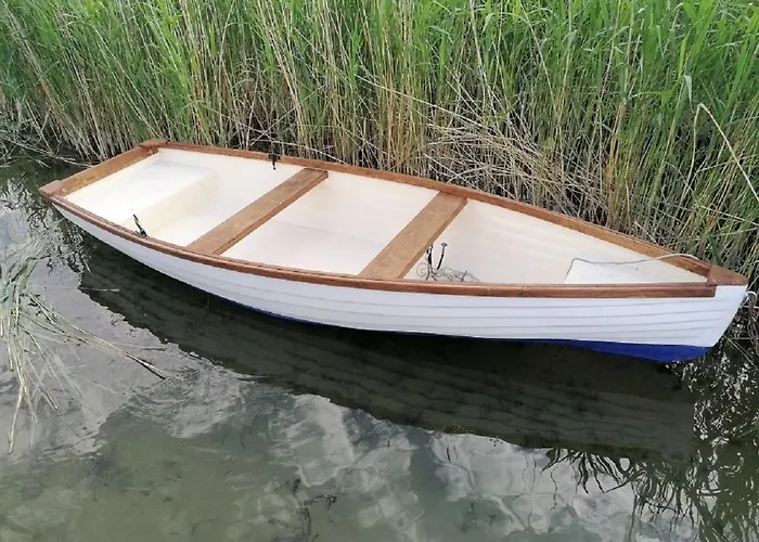 7 Ferohelyes Haz A Totol 15 M-re Sajat Steggel Es Csonakkal Balatonfenyvesen Balatonfenyves